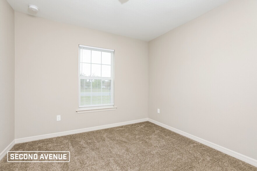 Building Photo - 4313 SW 141st Ln