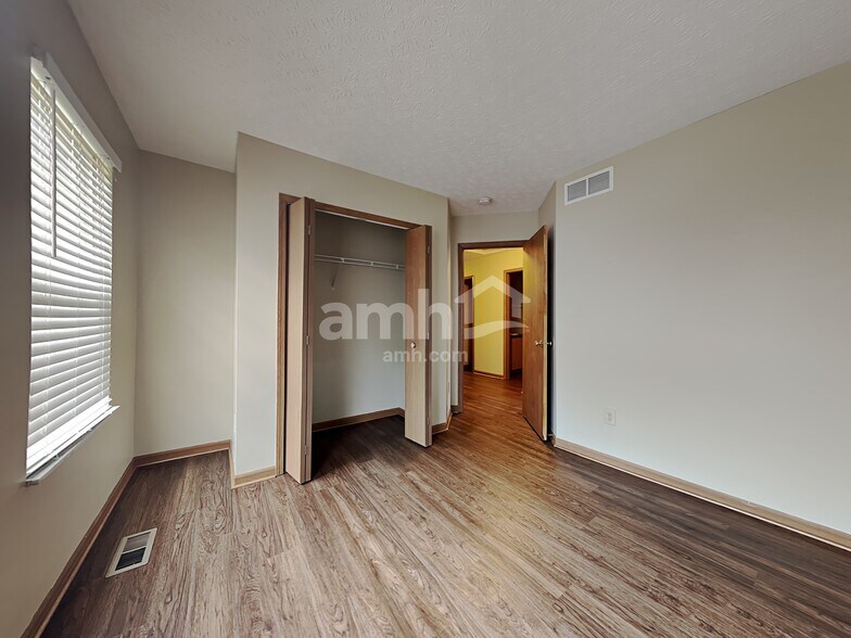 Building Photo - 6647 Hilmar Dr