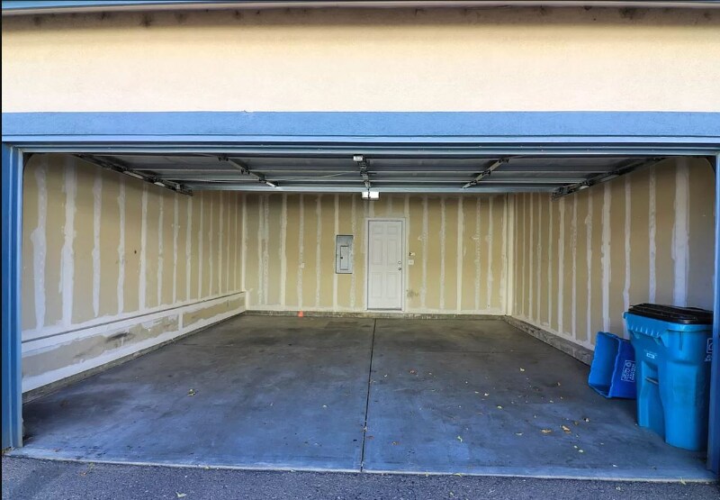 Building Photo - 2426 Parkfront Dr