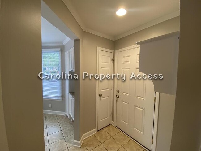 Building Photo - 37 Forest Glen Dr