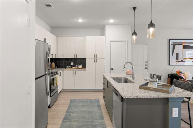 Building Photo - 13624 Dessau Rd