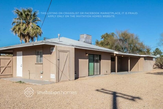 Building Photo - 2401 W Shady Glen Ave