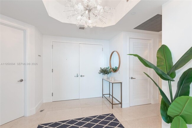 Building Photo - 2711 S Ocean Dr