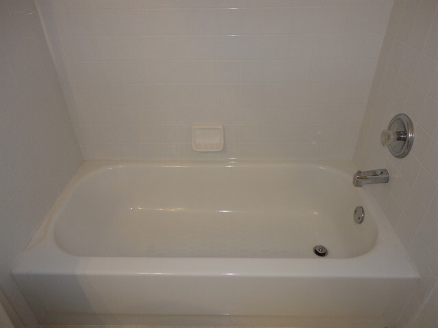 Building Photo - 3415 Bellingham Dr