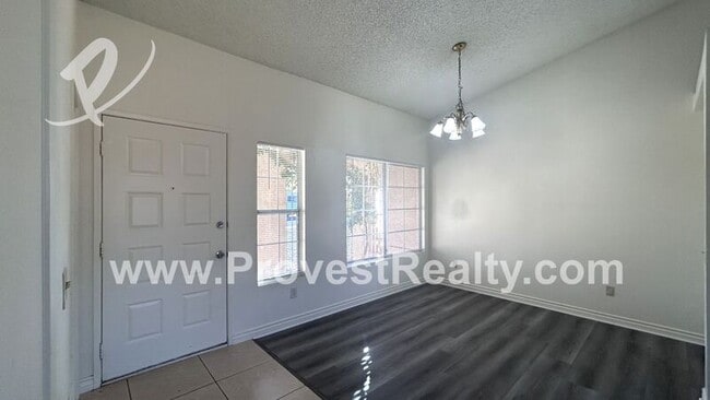 Building Photo - 16400 Nuevo Rd