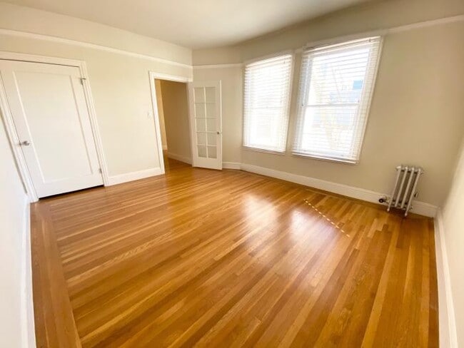 Building Photo - 2 bedroom in San Francisco CA 94118