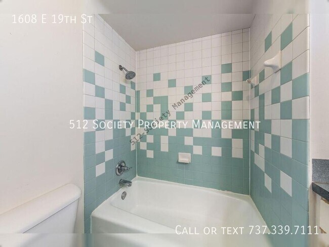 Building Photo - 1608 E 19th St