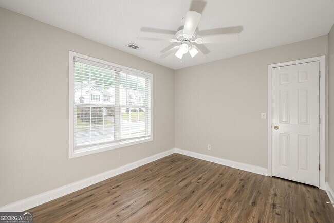 Building Photo - 454 Saddle Shoal Trail