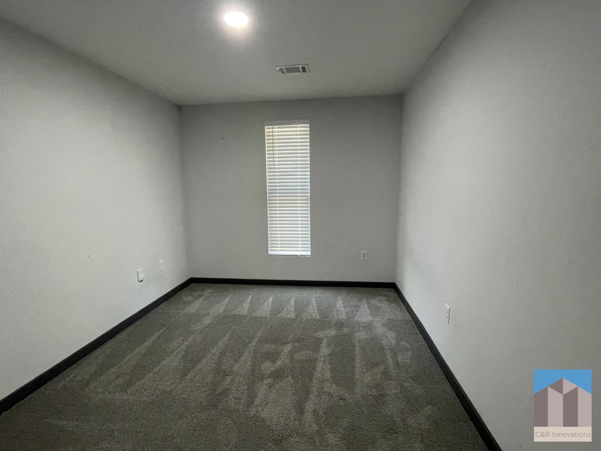Building Photo - 185 Glenrose Cir SW