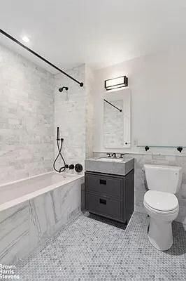 Primary Photo - 50 W 30th St