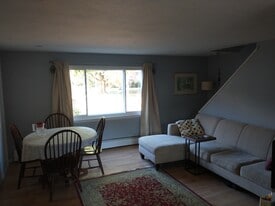 Building Photo - 67 Bishop Dr