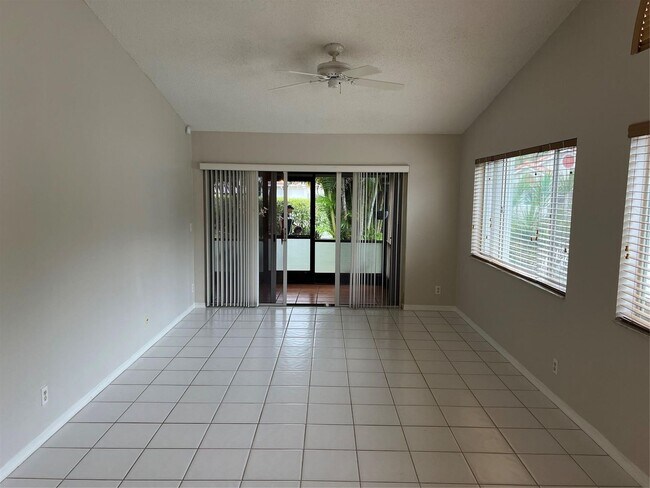 Building Photo - 7568 Pinewalk Dr S