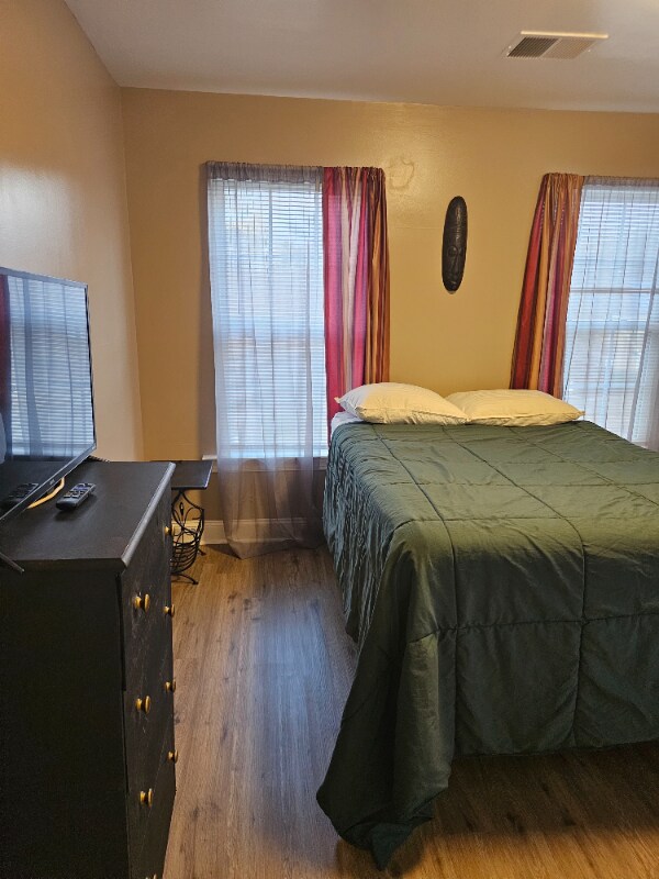 Building Photo - 8603 Dorian Ln