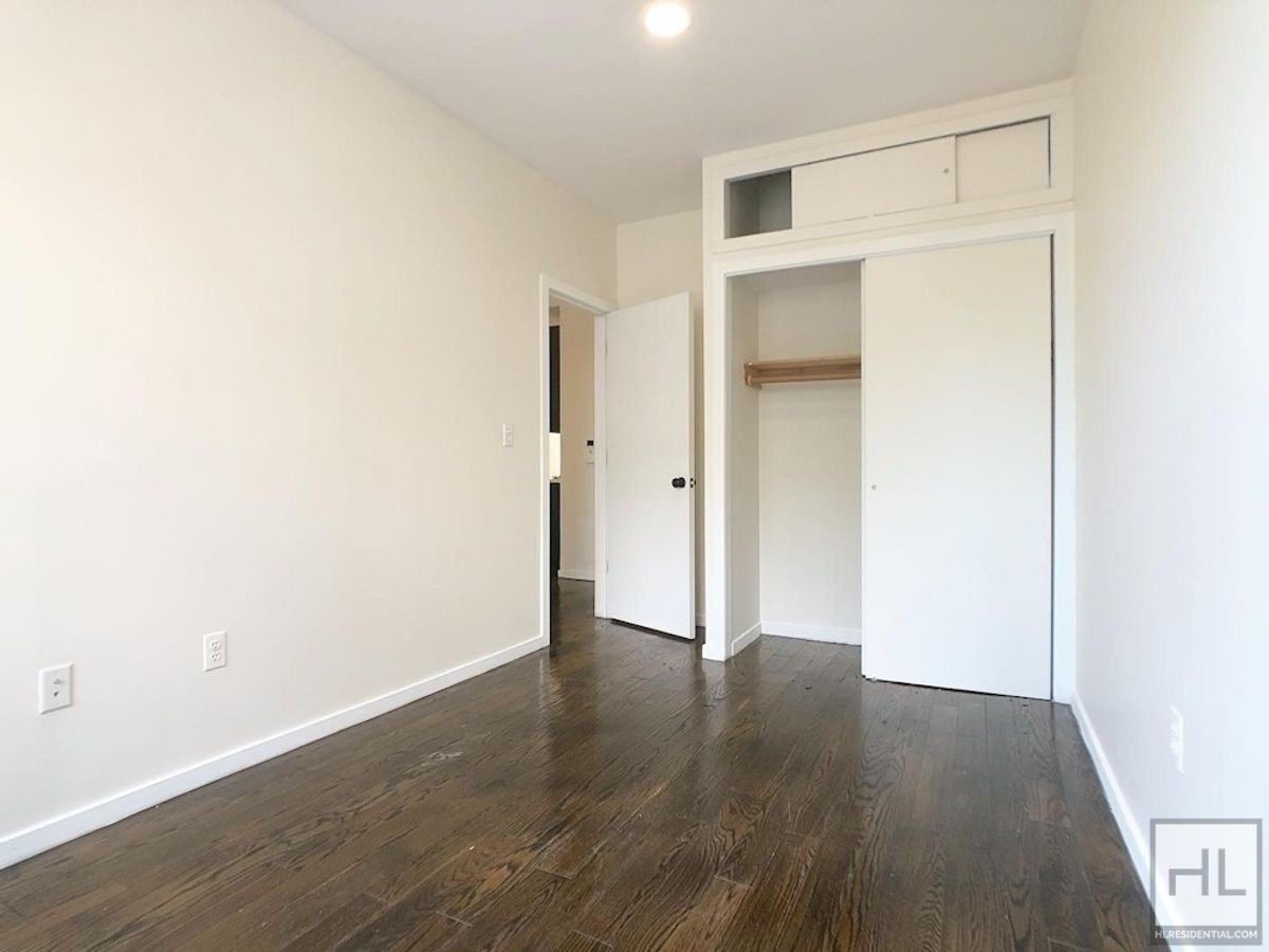 Building Photo - NOSTRAND AVENUE / Crown Heights 1-Bed