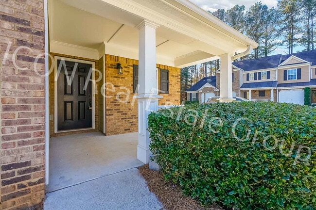 Building Photo - 2/2.5 end unit townhome in Woodstock
