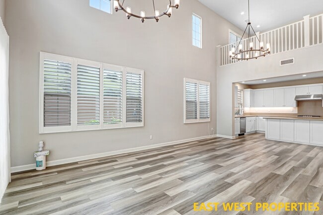 Building Photo - 117 Soaring Eagle