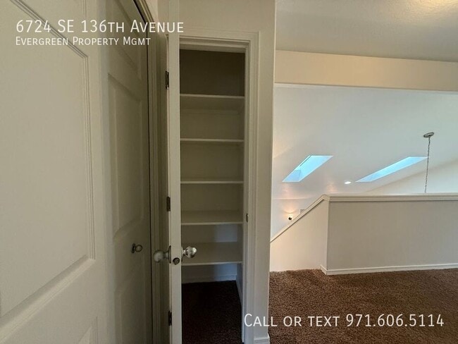 Building Photo - 6724 SE 136th Ave