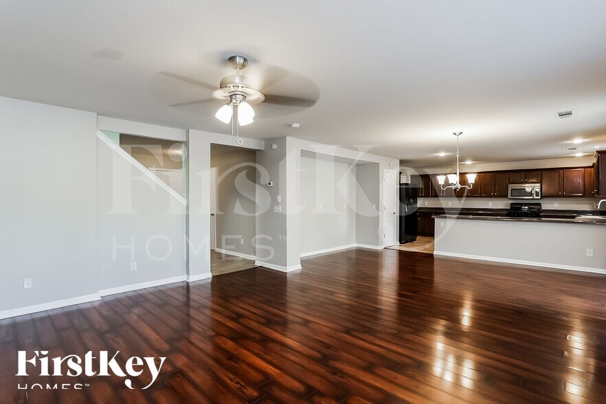 Building Photo - 59 Sugar Berry Pl