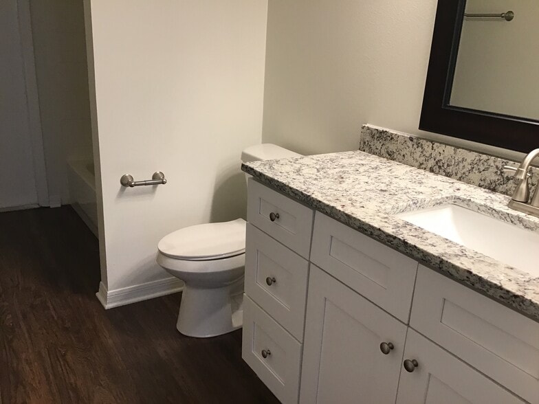 Building Photo - 428 Knight Land Ct