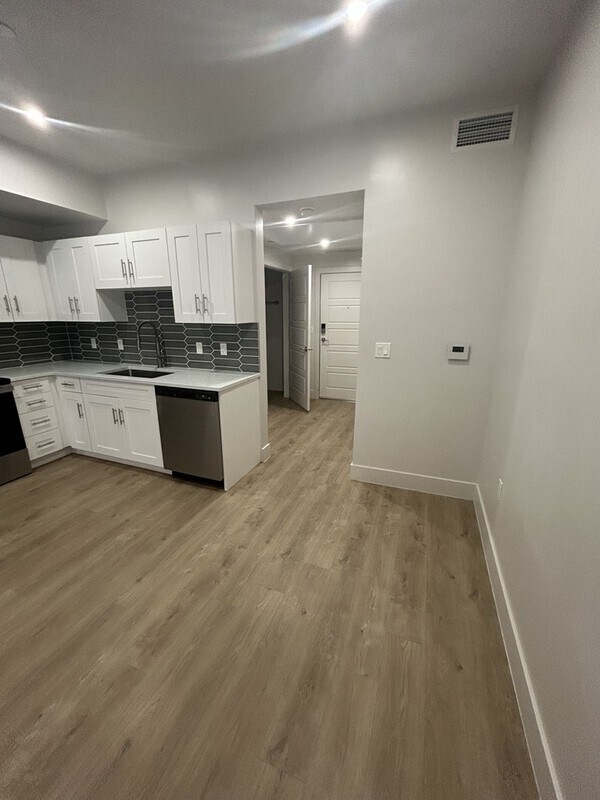 Building Photo - 5088 S Desert Color Pkwy