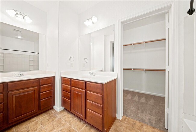Building Photo - 4370 Mt Kisco Way