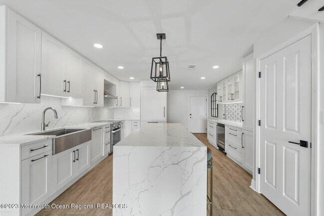 Building Photo - 510 Ocean Ave N