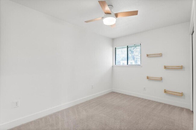 Building Photo - 7405 Attar Cove