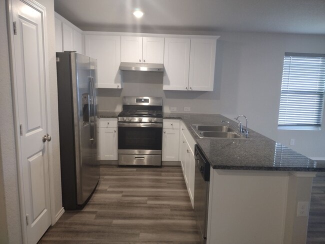 Building Photo - Charming 3 bedroom in Republic Creek!