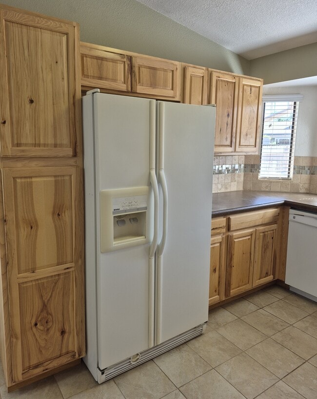 Building Photo - 2741 W Firebrook Rd