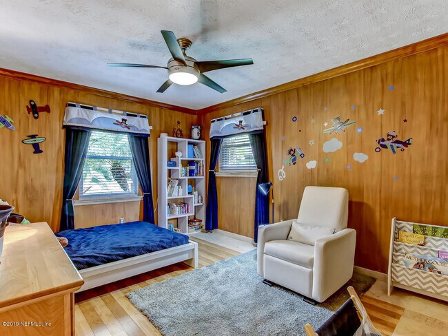 Building Photo - 88 Oakwood Rd