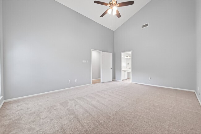 Building Photo - 5218 Palmetto St
