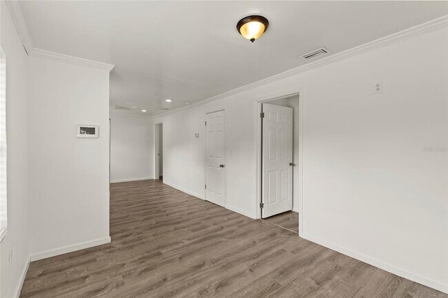 Building Photo - 1605 E 29th Ave