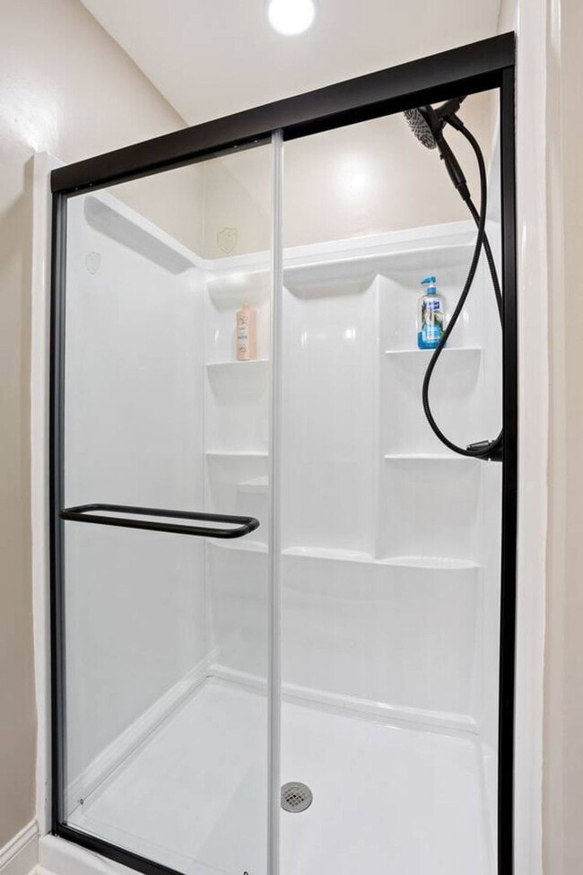 Building Photo - 1523 S East St