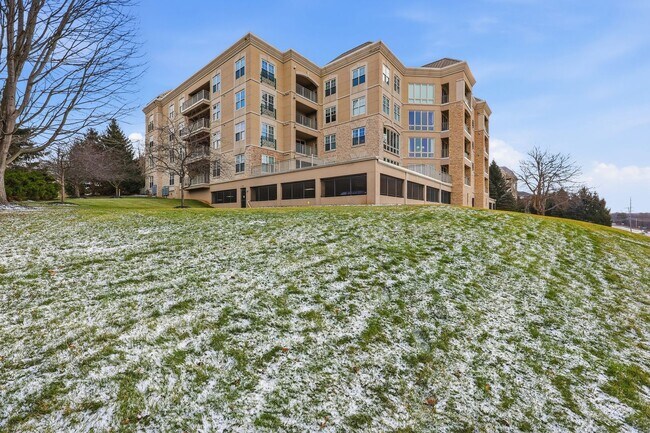 Building Photo - 5745 Newbank Cir