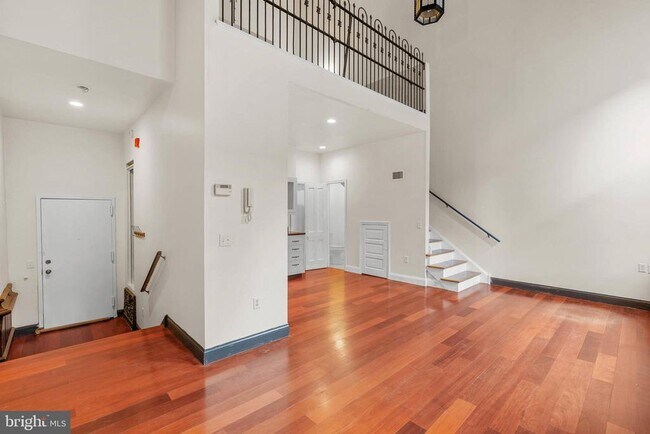 Building Photo - 3849 Terrace St