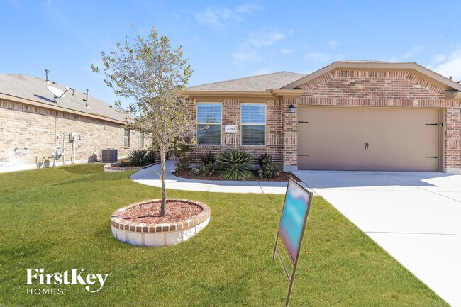 Building Photo - 2205 Sadlers Creek Ln