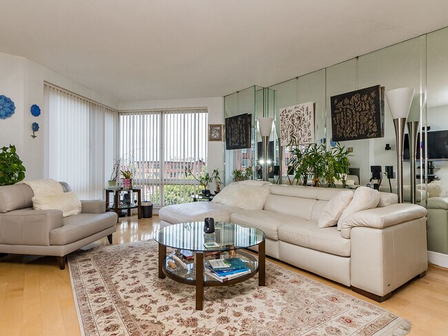 Primary Photo - 75 Cambridge Pky