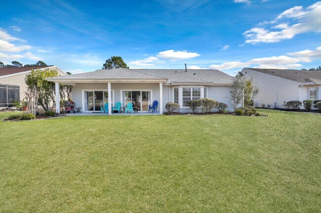 Building Photo - "Spacious Golf and Lagoon View 2 Bed, 2 Bath Rental Home in Sun City!