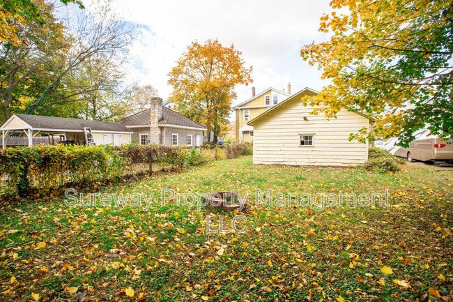 Building Photo - 150 Snyder Pl