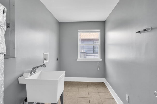 Building Photo - 5151 St Anthony Ave