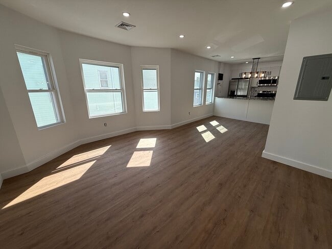 Building Photo - 94-96-96 Francis St