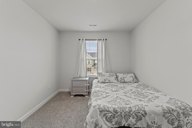 Building Photo - 140 Wood Walk Ave