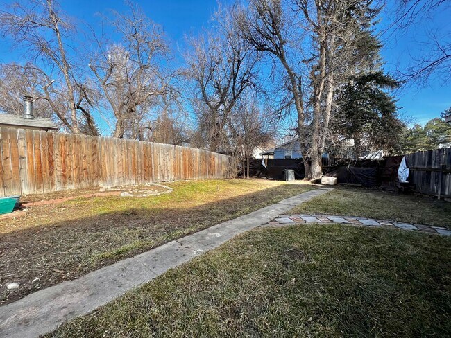 Building Photo - Ranch-Style 3 Bed, 1.5 Bath Home Near Avery Park in Fort Collins