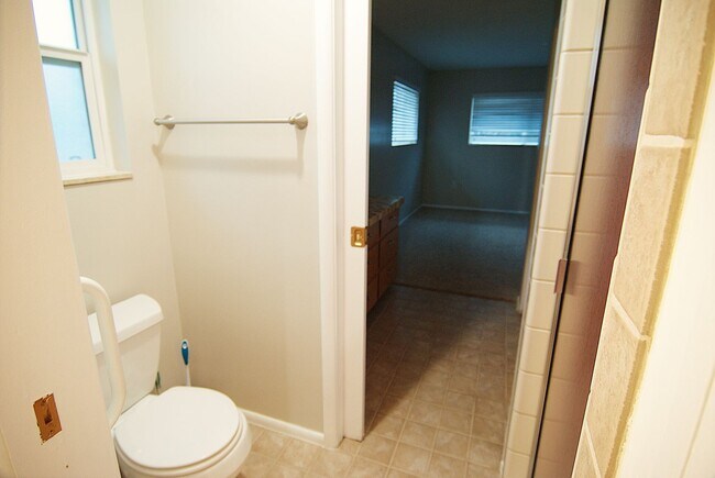 Building Photo - Spacious 6 Bed / 3 Bath Home in Rigby!