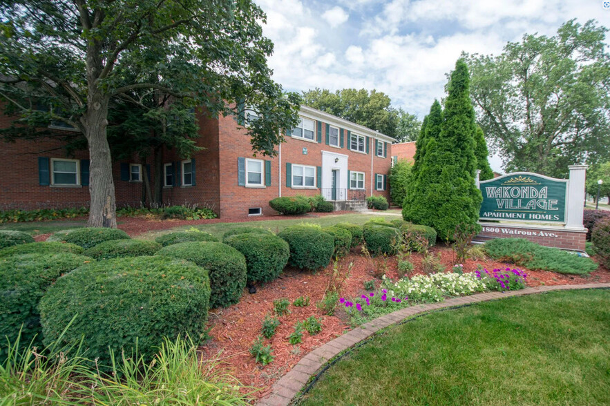 Exterior - Wakonda Village and Manor Apartment Homes