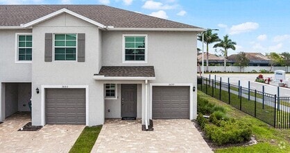 Building Photo - Soluna Townhomes