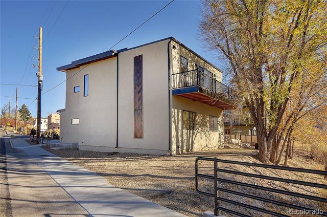 Building Photo - 519a Davidson Wy