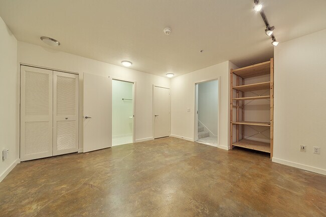 Building Photo - 950 Harrison St