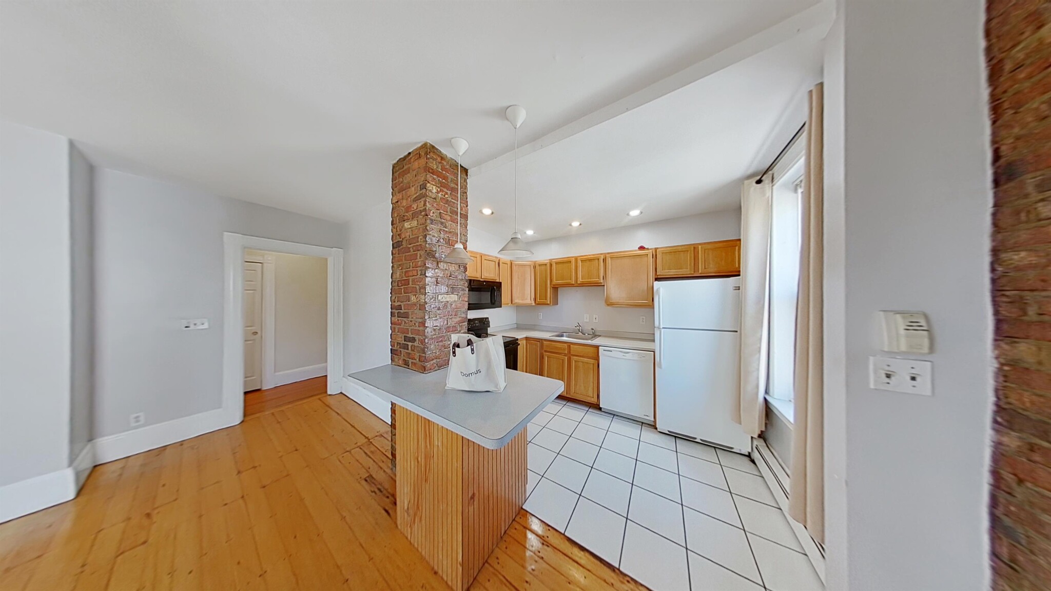Building Photo - 1534 Tremont St