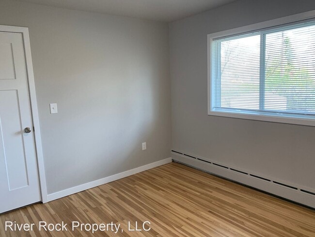 Building Photo - 1205 12th Ave N